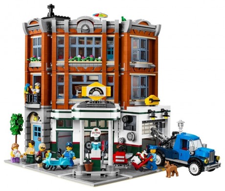 Lego Creator 10264 Corner Garage-1