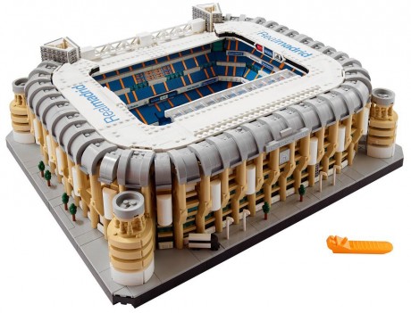 Lego Creator 10299 Santiago Bernabeu Stadium-1