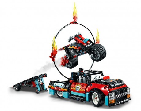 Lego Technic 42106 Stunt Show Truck & Bike-1