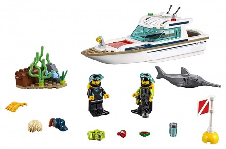 Lego City 60221 Diving Yacht-1